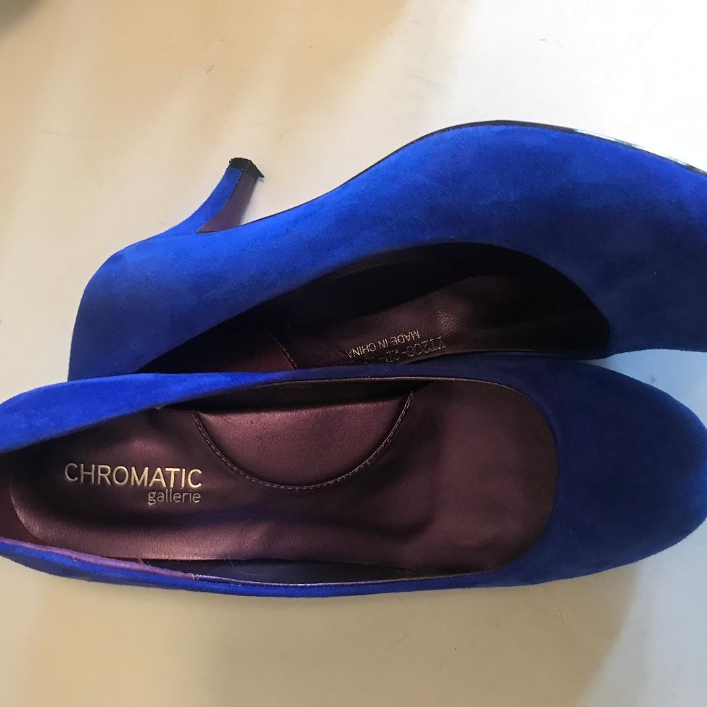 Barely worn Chromatic  shoes